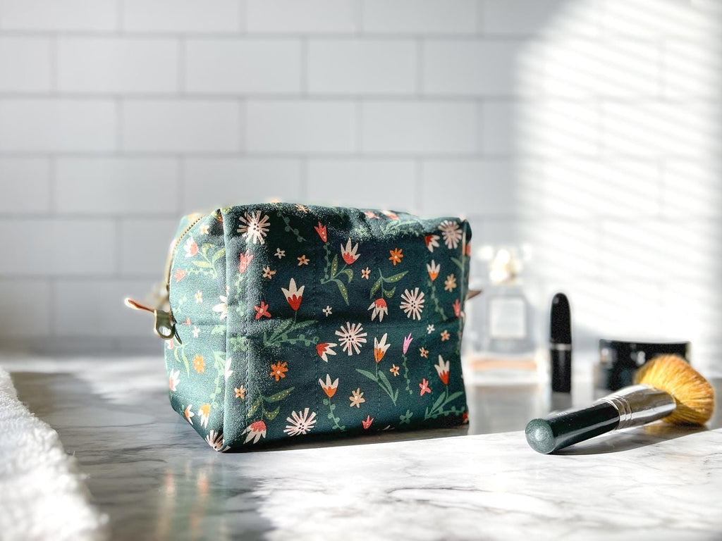 The Alder Quilted Essentials Pouch - Medium