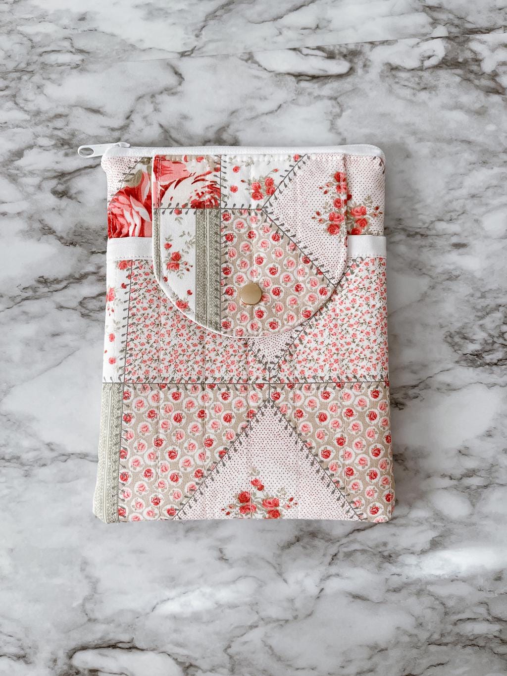 The Arden Quilted Book & E-Reader Sleeve